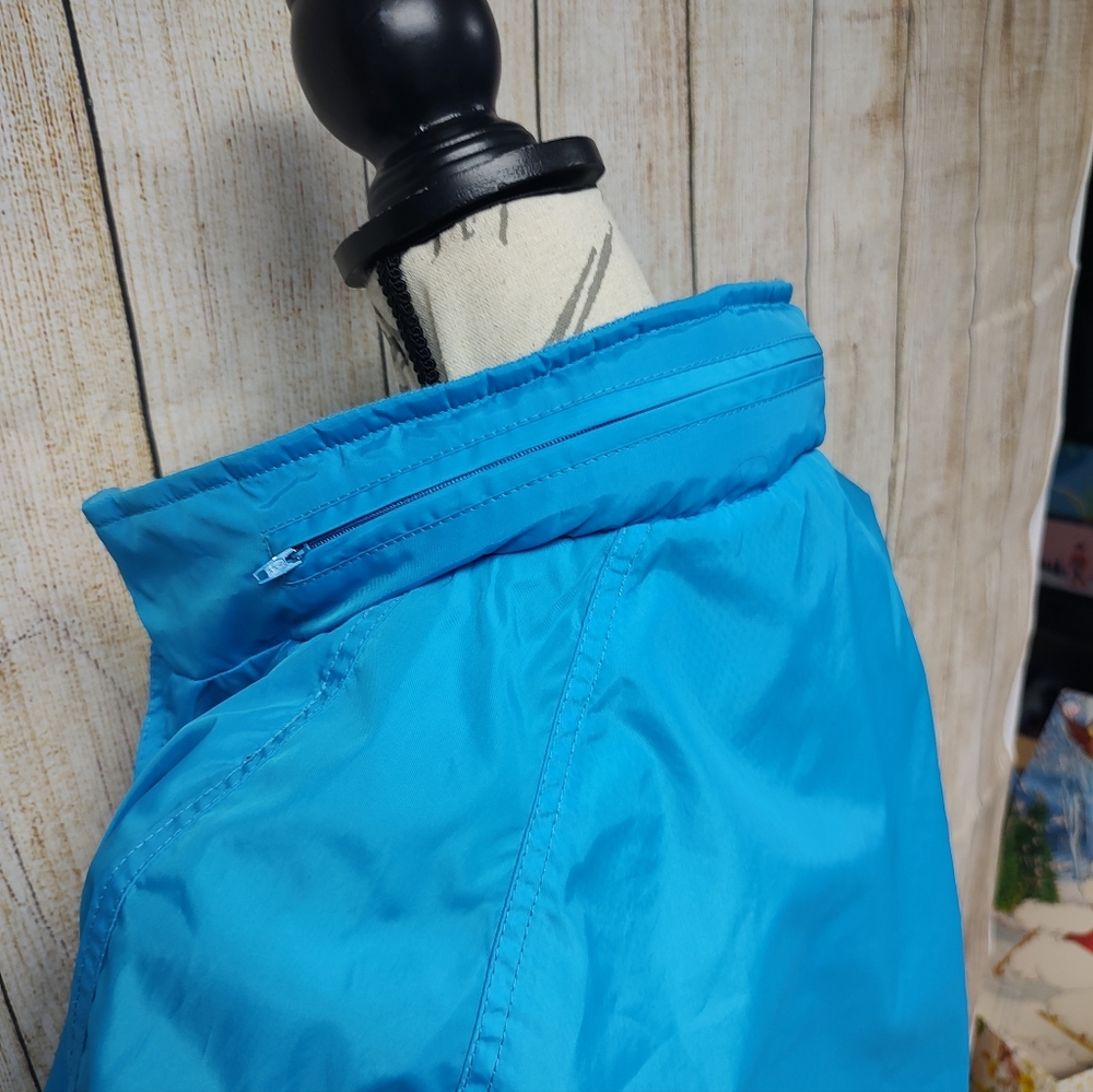 Eddie Bauer Hidden Hood Nylon Medium Blue Windbreaker Jacket! Outdoor Outfitter - Picture 8 of 11